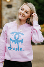 Load image into Gallery viewer, Strawberry Graphic Sweatshirt
