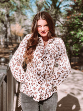 Load image into Gallery viewer, Leopard Cozy Pullover freeshipping - Belle Isabella Boutique
